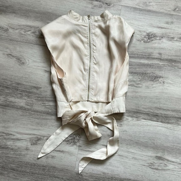 DISSH Cream Sleeveless Tie-Back Top - Picture 6 of 7